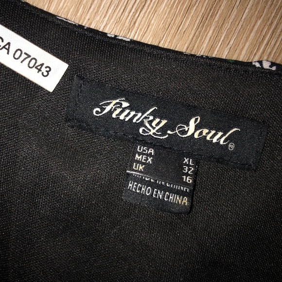 Floral dress - Picture 3 of 3